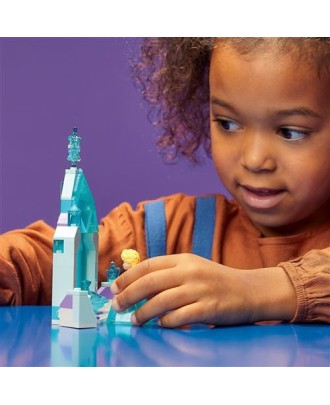 LEGO Disney 43199 Pátio do Castelo da Elsa